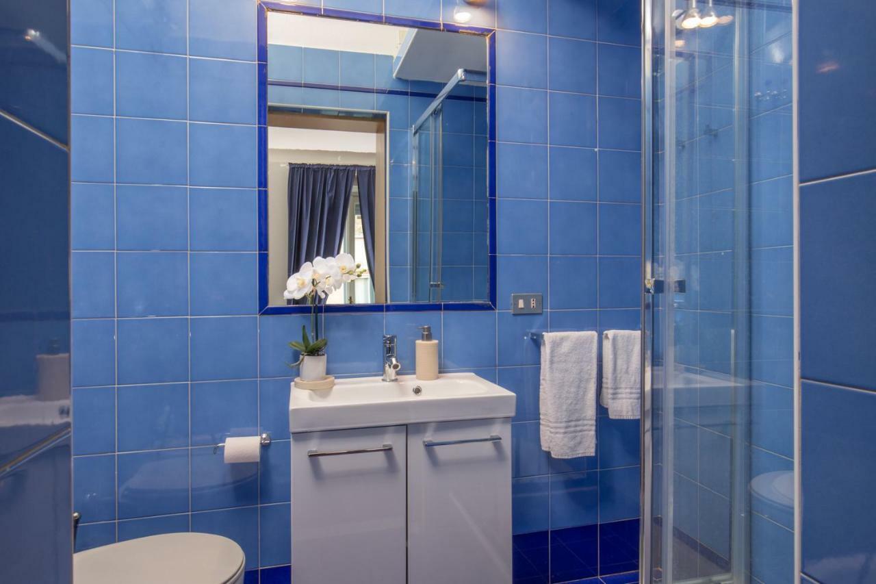 Daplace - Renzo Apartment Milan Bagian luar foto